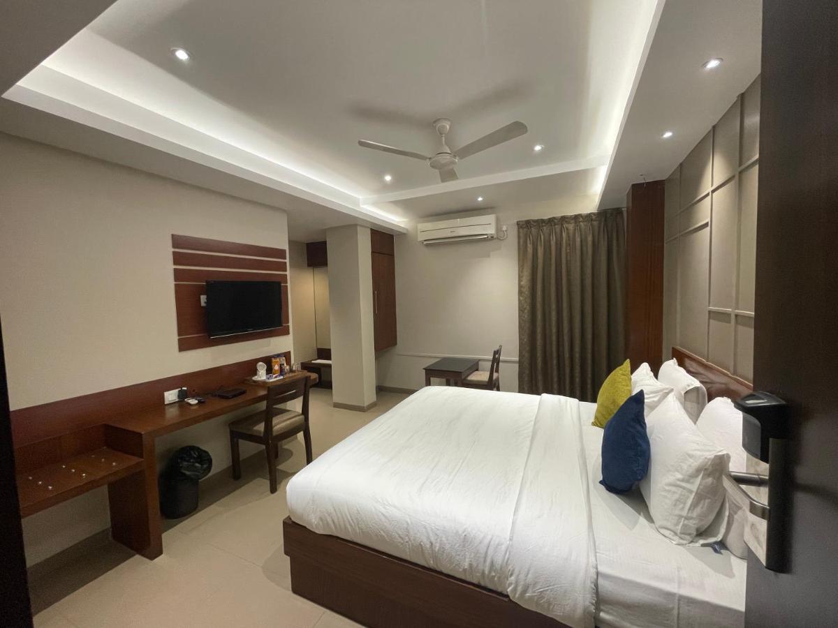 Five Elements Hotel Visakhapatnam Buitenkant foto
