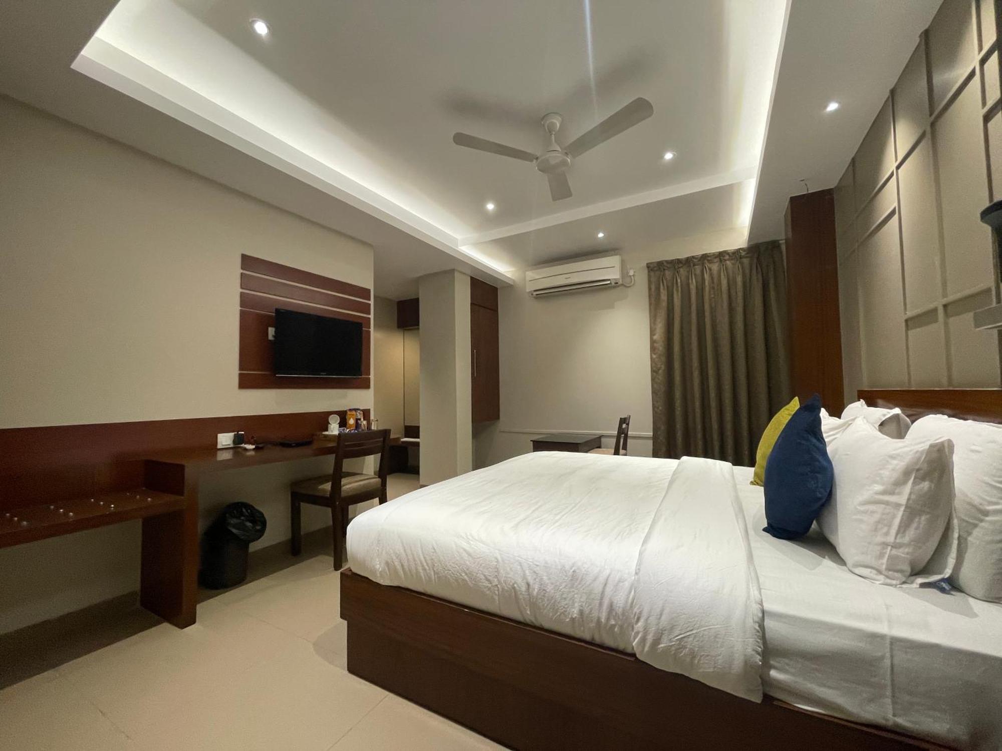 Five Elements Hotel Visakhapatnam Buitenkant foto